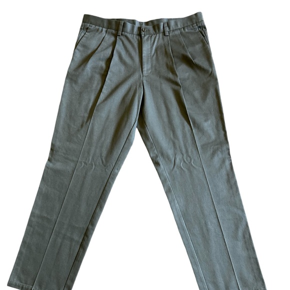 Men’s Green Dockers Pants Pleated Classic Front Waist 40 Length 34 - Picture 1 of 6